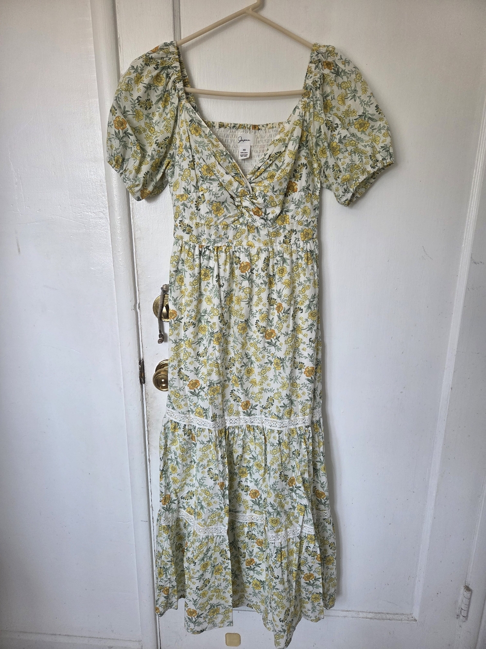 Japna Floral Puff-Sleeve Maxi Dress in Light Yellow and Green Xsmall